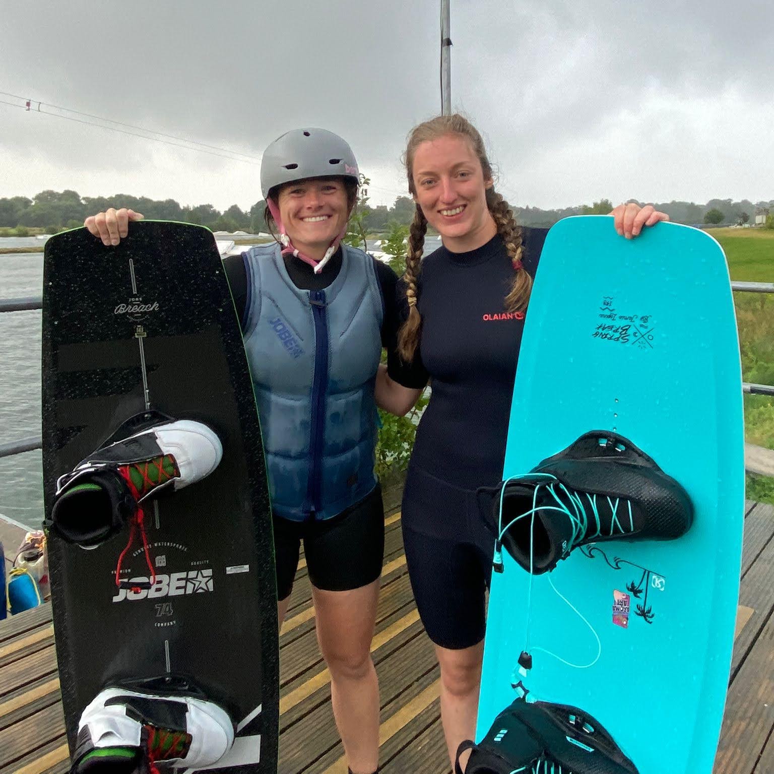 Amy MacDonald on wakeboarding training