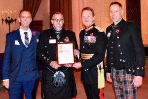 GalloGlas Receiving the ERS Gold Award from Major General Bill Wright